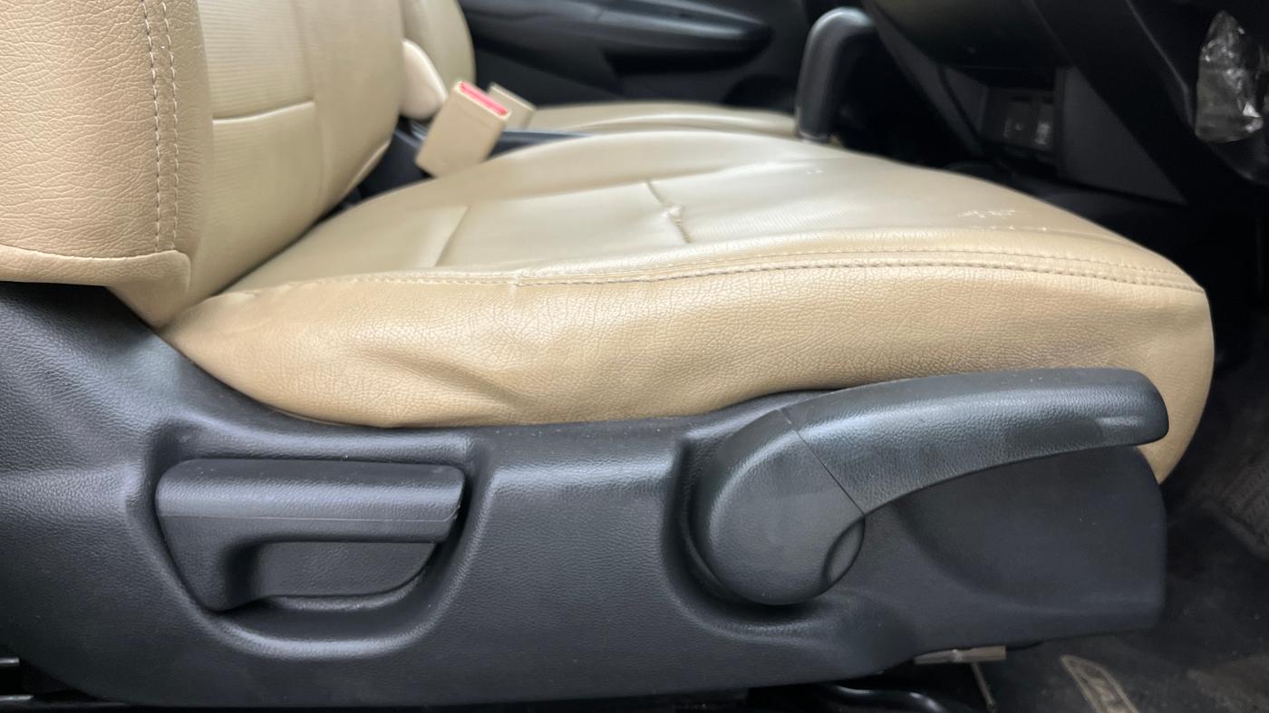 2018 Honda Jazz 1.2L I-VTEC V CVT, Petrol, Automatic, 38,862 km, Driver Side Adjustment Panel