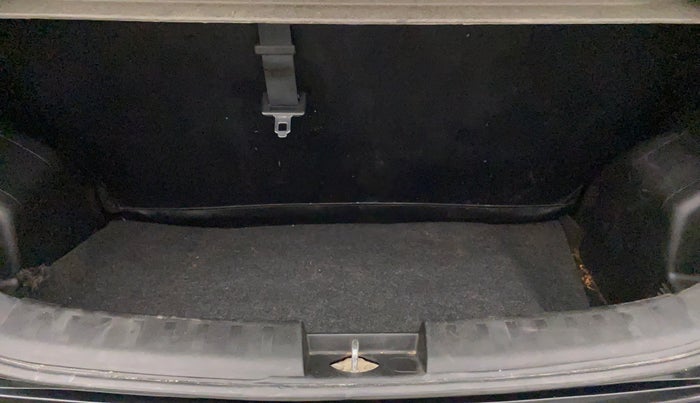 2011 Maruti Swift ZXI, Petrol, Manual, 67,971 km, Boot Inside