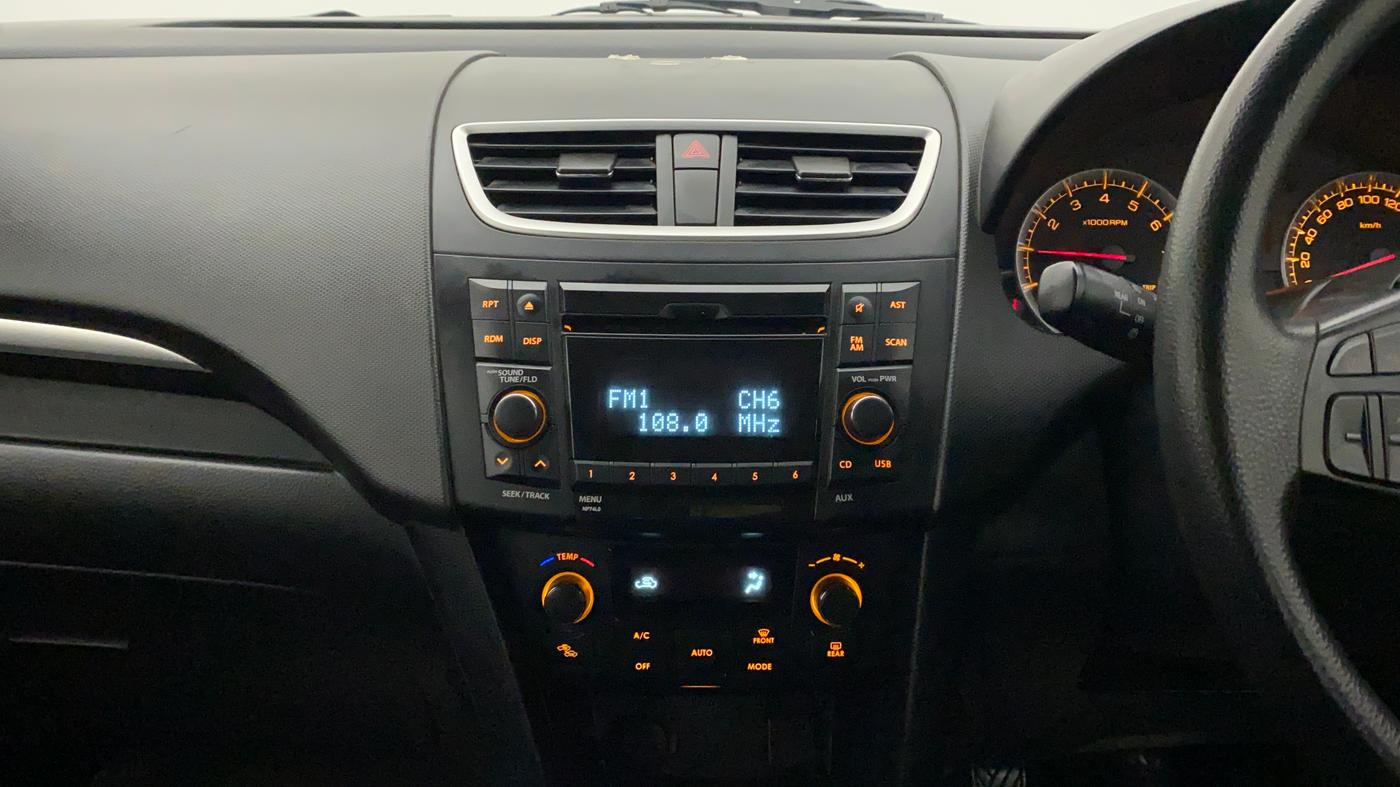 2011 Maruti Swift ZXI, Petrol, Manual, 67,971 km, Air Conditioner