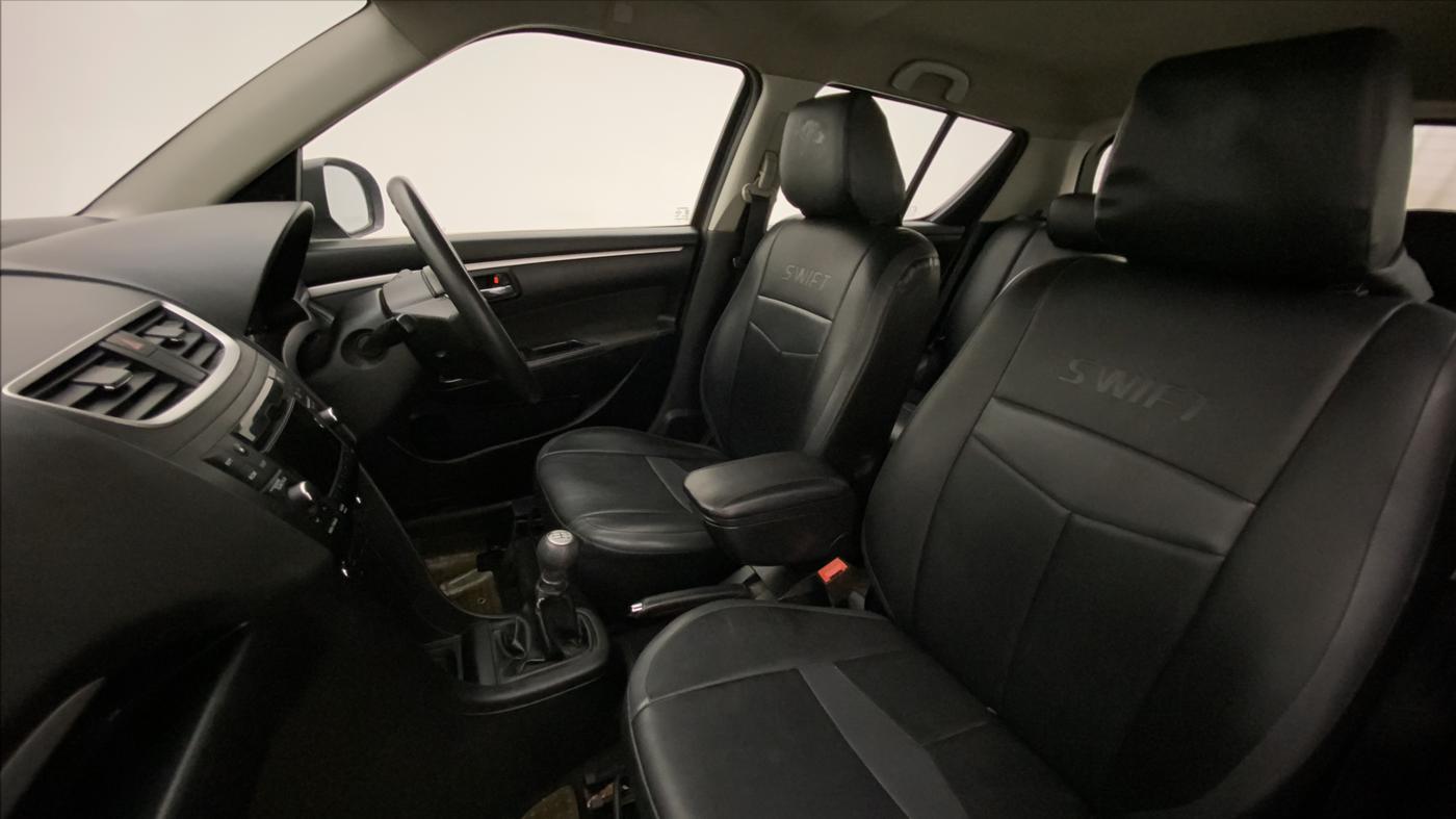 2011 Maruti Swift ZXI, Petrol, Manual, 67,971 km, Right Side Front Door Cabin