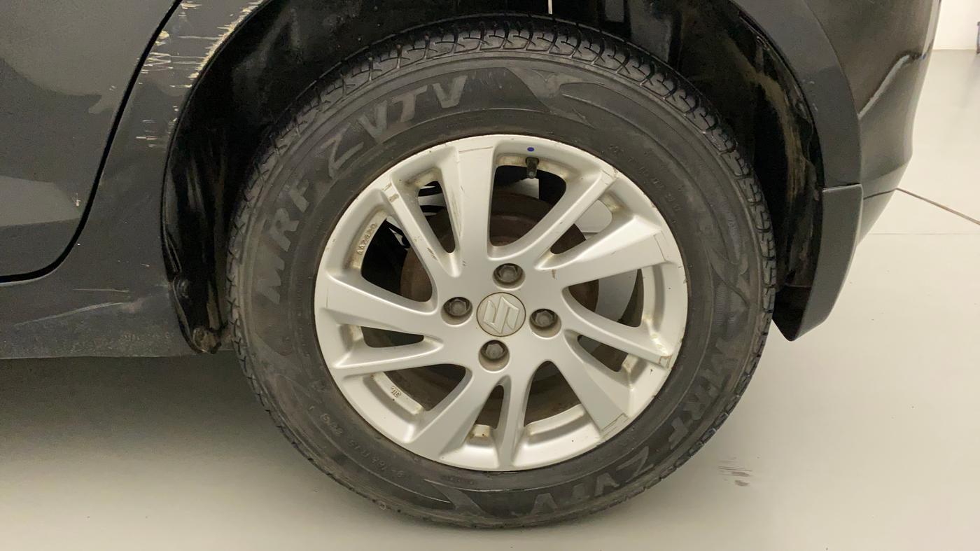2011 Maruti Swift ZXI, Petrol, Manual, 67,971 km, Left Rear Wheel