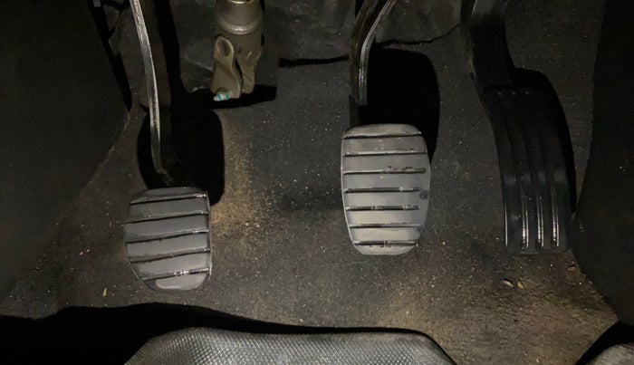 2021 Nissan Kicks XV 1.5, Petrol, Manual, 1,18,335 km, Pedals