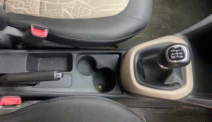 2017 Hyundai Grand i10 SPORTZ (O) 1.2 KAPPA VTVT, Petrol, Manual, 52,649 km, Gear Lever