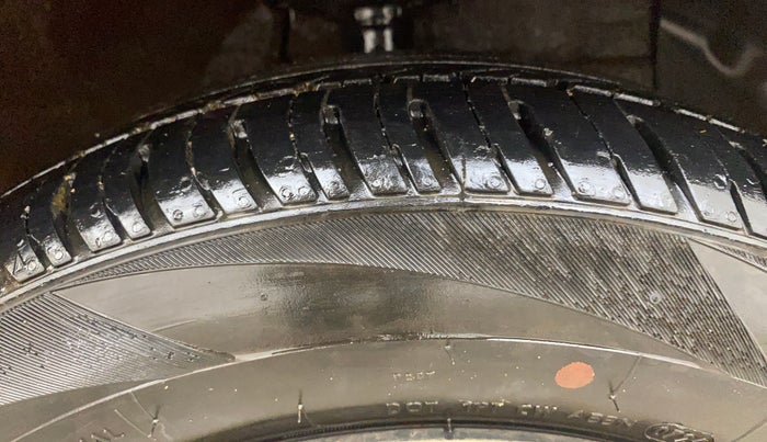 2017 Hyundai Grand i10 SPORTZ (O) 1.2 KAPPA VTVT, Petrol, Manual, 52,649 km, Right Front Tyre Tread