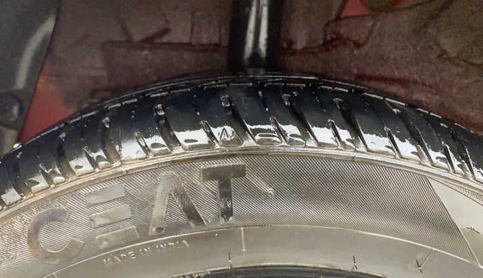 2017 Hyundai Grand i10 SPORTZ (O) 1.2 KAPPA VTVT, Petrol, Manual, 52,649 km, Right Rear Tyre Tread