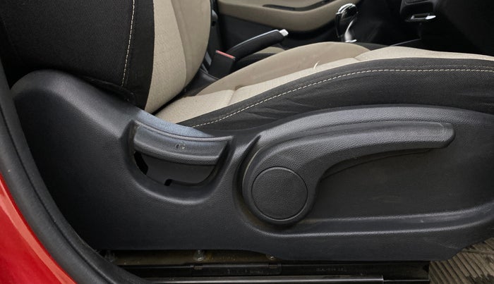 2016 Hyundai Elite i20 ASTA 1.4 CRDI, Diesel, Manual, 73,489 km, Driver Side Adjustment Panel