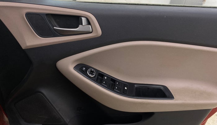 2016 Hyundai Elite i20 ASTA 1.4 CRDI, Diesel, Manual, 73,489 km, Driver Side Door Panels Control