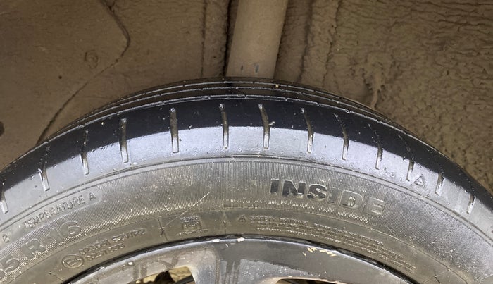 2016 Hyundai Elite i20 ASTA 1.4 CRDI, Diesel, Manual, 73,489 km, Right Rear Tyre Tread