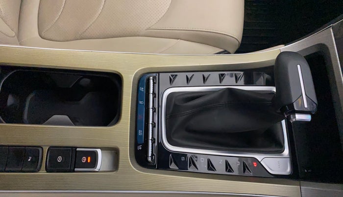 2024 MG HECTOR SHARP PRO 1.5 PETROL TURBO CVT PETROL, Petrol, Automatic, 14,132 km, Gear Lever