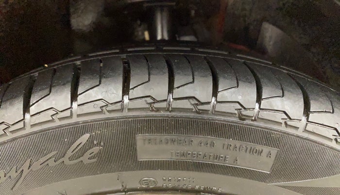 2018 Maruti Baleno ALPHA PETROL 1.2, Petrol, Manual, 1,05,185 km, Right Front Tyre Tread