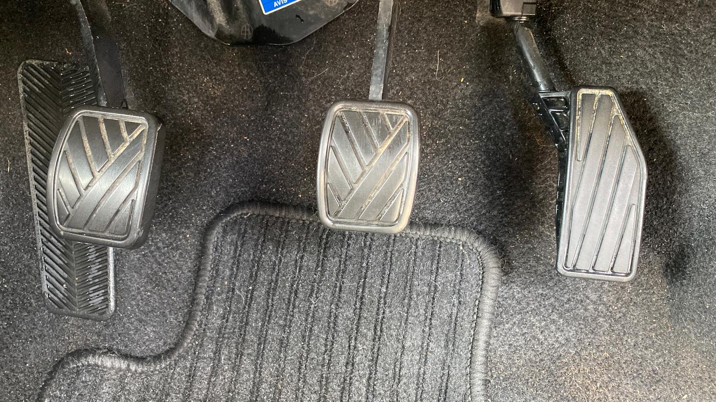 2017 Maruti Baleno DELTA PETROL 1.2, Petrol, Manual, 68,904 km, Pedals