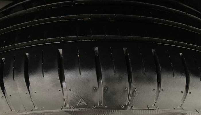 2017 Maruti Baleno DELTA PETROL 1.2, Petrol, Manual, 68,904 km, Left Rear Tyre Tread