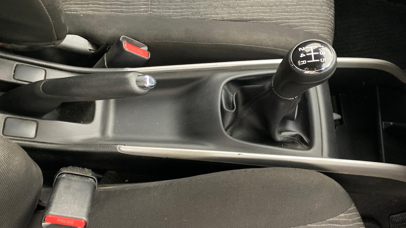 2017 Maruti Baleno DELTA PETROL 1.2, Petrol, Manual, 68,904 km, Gear Lever