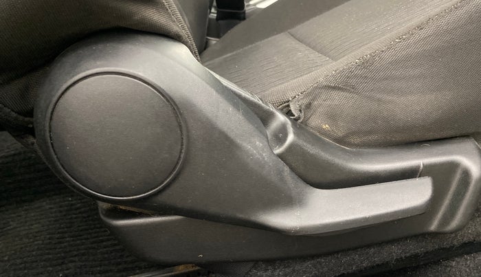 2017 Maruti Baleno DELTA PETROL 1.2, Petrol, Manual, 68,904 km, Driver Side Adjustment Panel