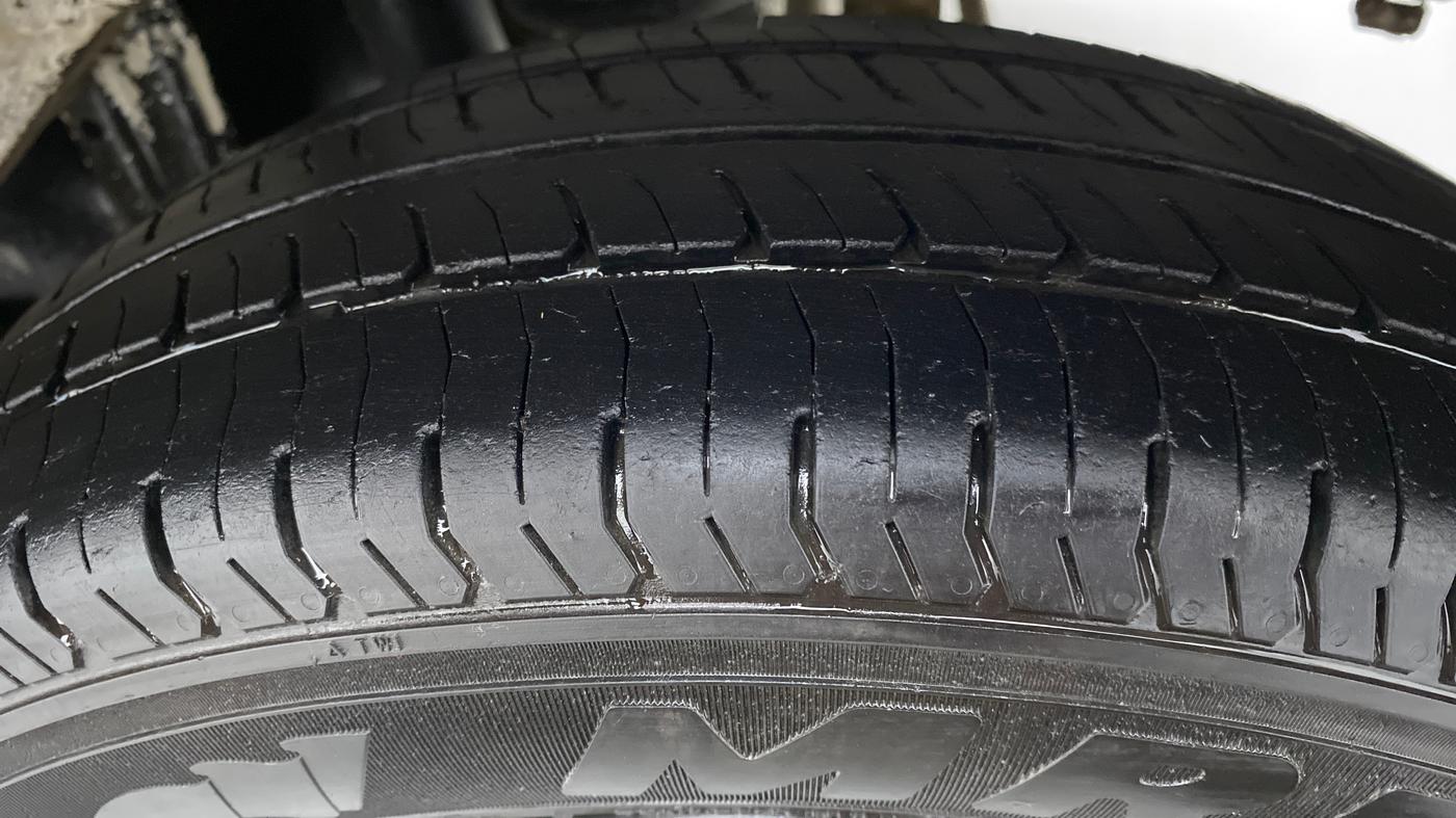 2018 Maruti Alto 800 LXI, Petrol, Manual, 42,432 km, Left Rear Tyre Tread