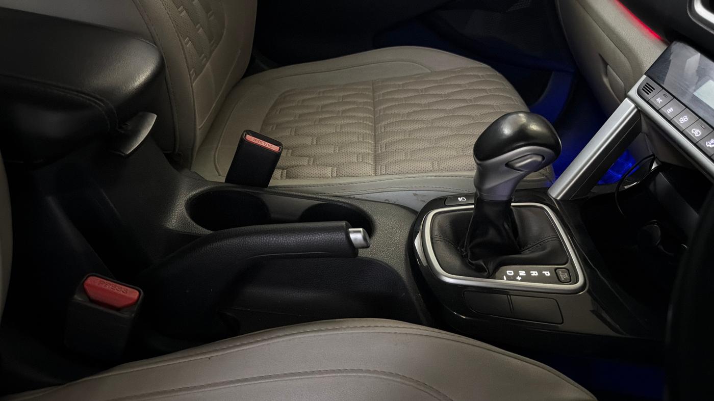 2022 KIA SELTOS HTX IVT 1.5 PETROL, Petrol, Automatic, 83,479 km, Gear Lever