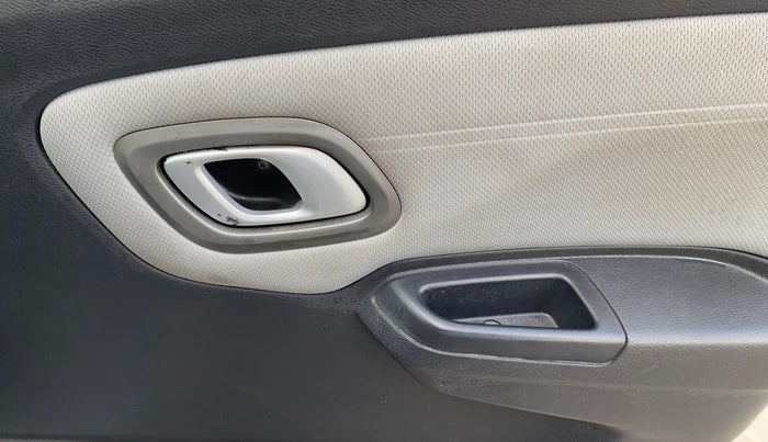 2020 Datsun Redi Go T(O), Petrol, Manual, 51,975 km, Driver Side Door Panels Control