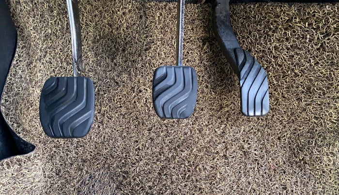 2020 Datsun Redi Go T(O), Petrol, Manual, 51,975 km, Pedals