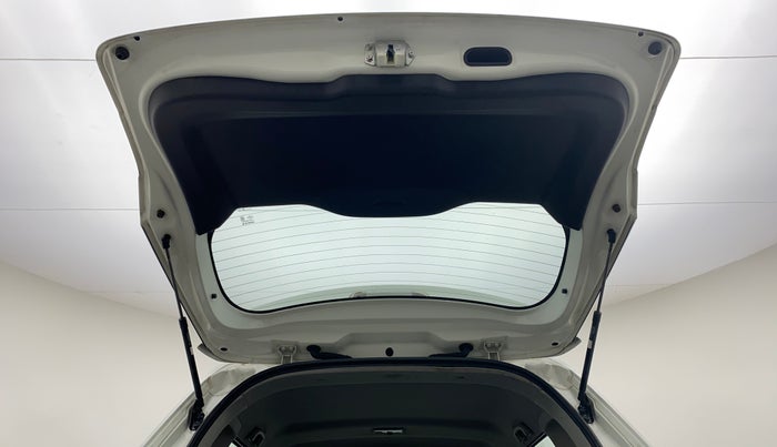 2016 Maruti Vitara Brezza ZDI, Diesel, Manual, 66,389 km, Boot Door Open