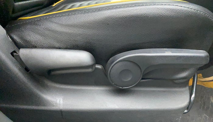 2016 Maruti Vitara Brezza ZDI, Diesel, Manual, 66,389 km, Driver Side Adjustment Panel