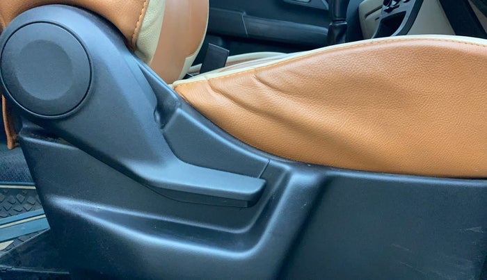 2019 Maruti New Wagon-R VXI 1.2, Petrol, Manual, 48,974 km, Driver Side Adjustment Panel