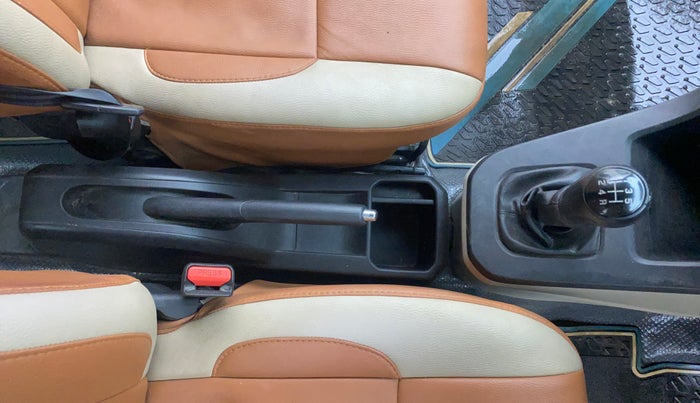 2019 Maruti New Wagon-R VXI 1.2, Petrol, Manual, 48,974 km, Gear Lever