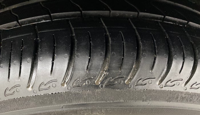 2015 Honda Amaze 1.2L I-VTEC VX AT, Petrol, Automatic, 35,967 km, Left Rear Tyre Tread