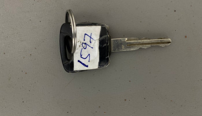 2014 Datsun Go T, Petrol, Manual, 43,209 km, Key Close Up