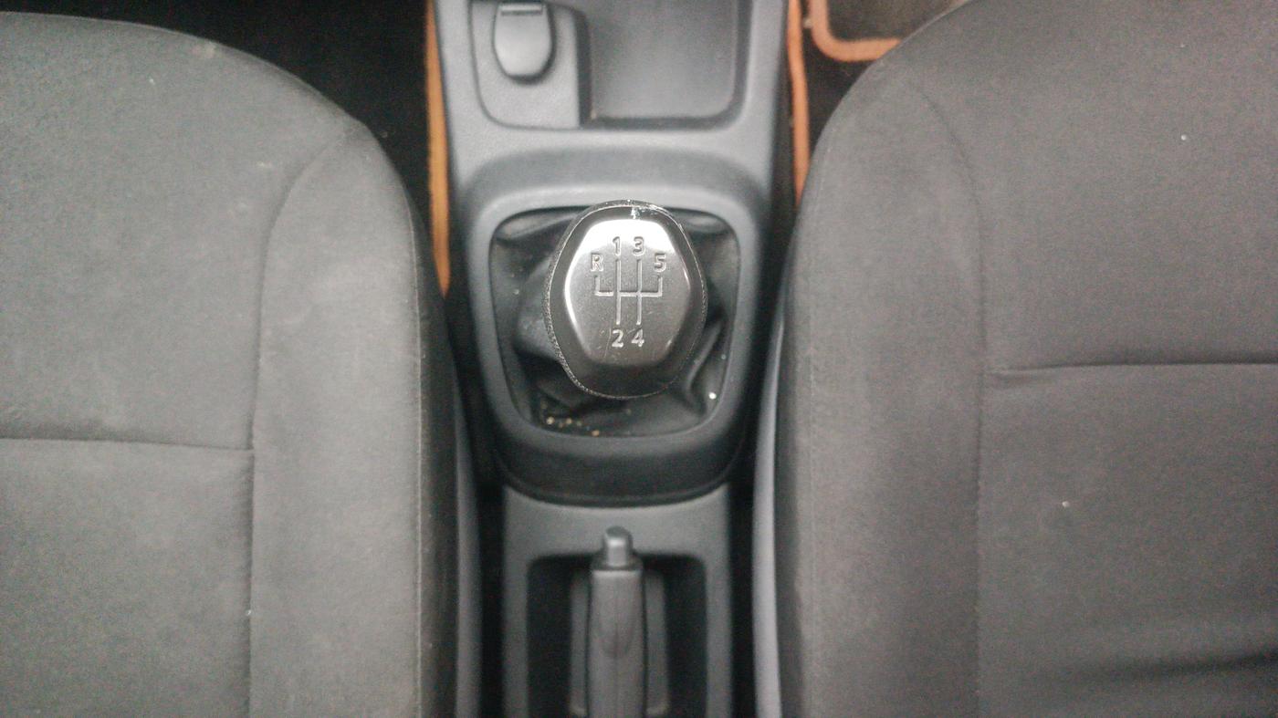 2016 Renault Kwid RXT 0.8, Petrol, Manual, 19,467 km, Gear Lever