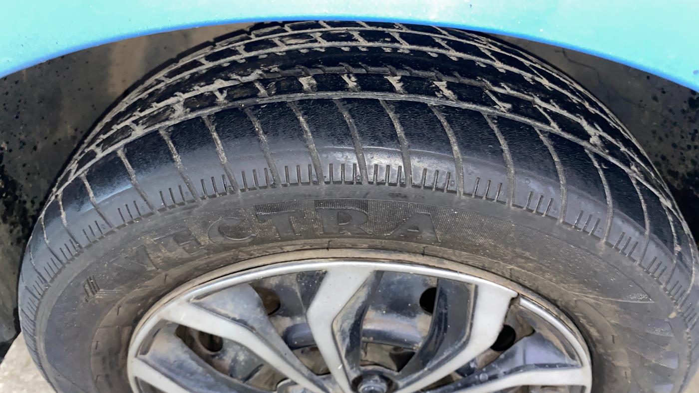 2017 Tata Tiago XT PETROL, Petrol, Manual, 73,475 km, Left Front Tyre Tread