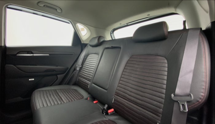 2020 KIA SONET GTX PLUS DCT 1.0, Petrol, Automatic, 15,230 km, Right Side Rear Door Cabin