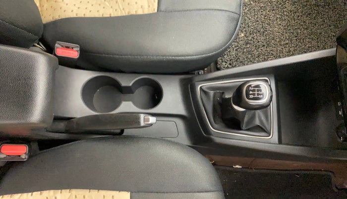 2018 Hyundai Elite i20 ASTA 1.2 (O), Petrol, Manual, 1,22,443 km, Gear Lever