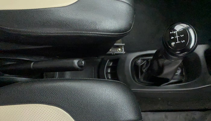2018 Maruti Wagon R 1.0 LXI CNG, CNG, Manual, 82,568 km, Gear Lever