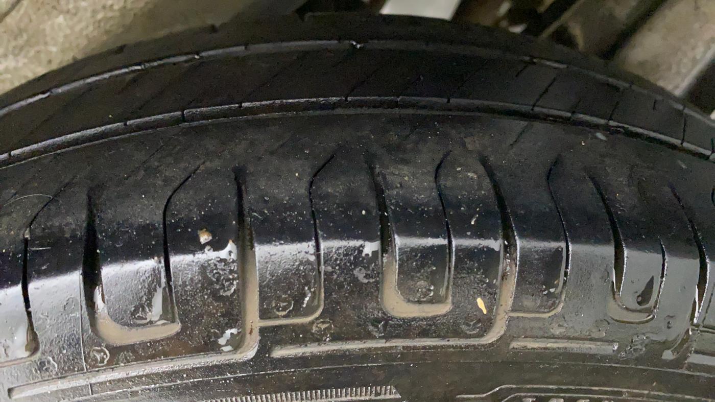 2018 Maruti Wagon R 1.0 LXI CNG, CNG, Manual, 82,568 km, Left Rear Tyre Tread