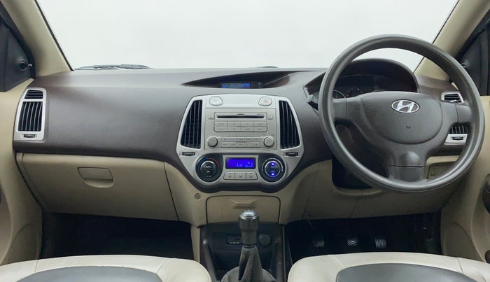 2012 Hyundai i20 MAGNA O 1.2, Petrol, Manual, 64,381 km, Dashboard