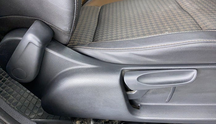 2017 Volkswagen Polo HIGHLINE PLUS 1.2L PETROL, CNG, Manual, 45,278 km, Driver Side Adjustment Panel