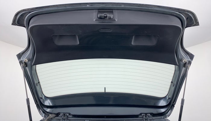 2017 Volkswagen Polo HIGHLINE PLUS 1.2L PETROL, CNG, Manual, 45,278 km, Boot Door Open