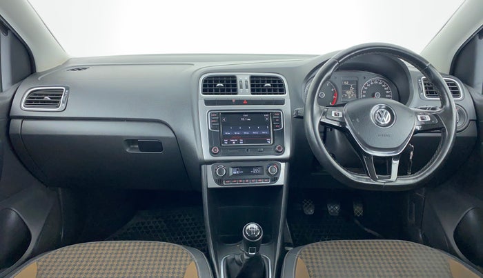 2017 Volkswagen Polo HIGHLINE PLUS 1.2L PETROL, CNG, Manual, 45,278 km, Dashboard