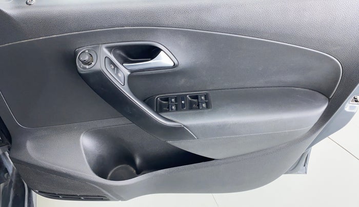 2017 Volkswagen Polo HIGHLINE PLUS 1.2L PETROL, CNG, Manual, 45,278 km, Driver Side Door Panels Control