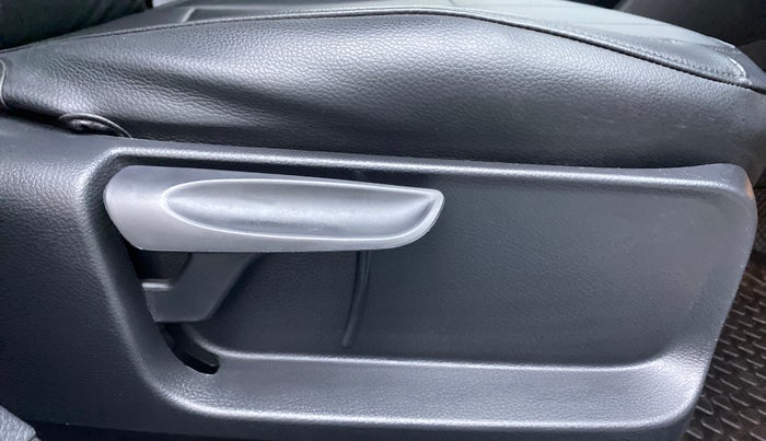 2019 Volkswagen Ameo HIGHLINE PLUS DSG 1.5, Diesel, Automatic, 45,925 km, Driver Side Adjustment Panel