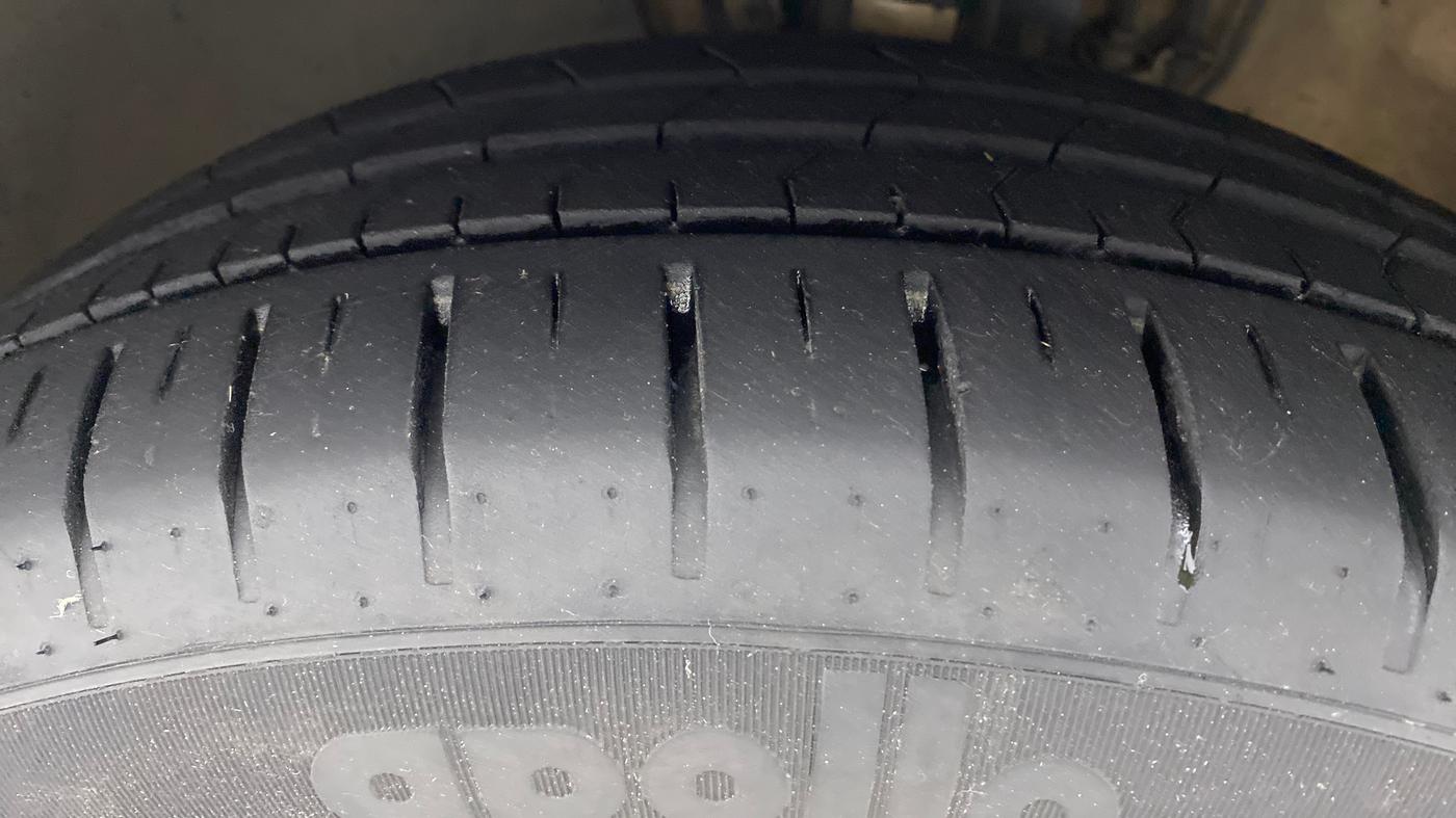 2019 Volkswagen Ameo HIGHLINE PLUS DSG 1.5, Diesel, Automatic, 45,925 km, Left Front Tyre Tread