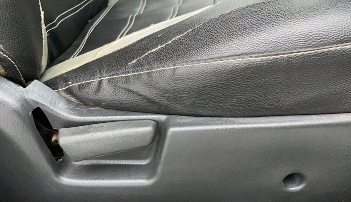 2017 Maruti Alto K10 VXI P, Petrol, Manual, 67,165 km, Driver Side Adjustment Panel