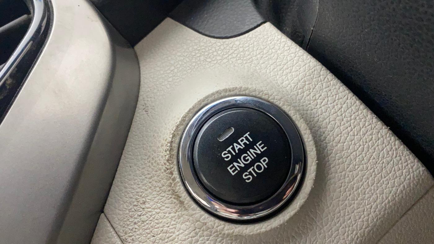 2019 Mahindra XUV300 W8 (O) 1.2 PETROL, Petrol, Manual, 93,903 km, Keyless Start/ Stop Button
