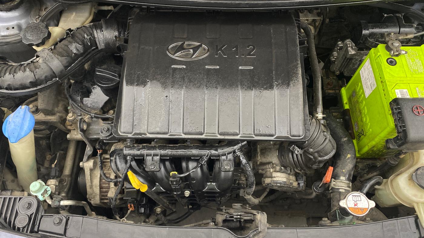 2016 Hyundai Grand i10 ASTA AT 1.2 KAPPA VTVT, Petrol, Automatic, 63,841 km, Engine View