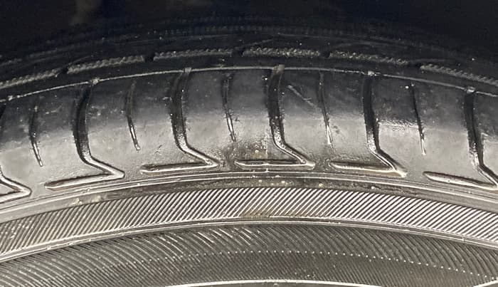 2016 Hyundai Grand i10 ASTA AT 1.2 KAPPA VTVT, Petrol, Automatic, 63,759 km, Right Front Tyre Tread