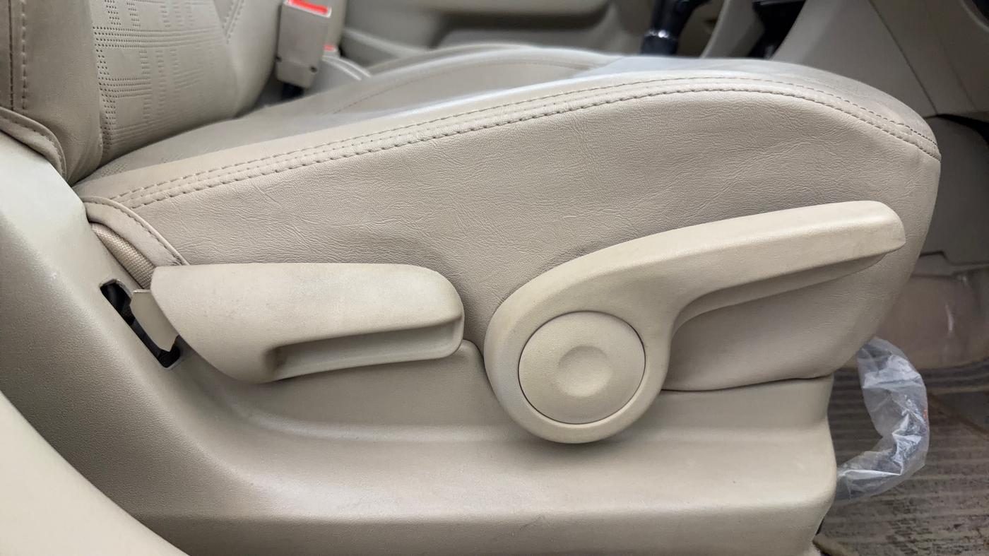 2021 Maruti Ciaz ZETA AT 1.5  SHVS PETROL, Petrol, Automatic, 44,799 km, Driver Side Adjustment Panel