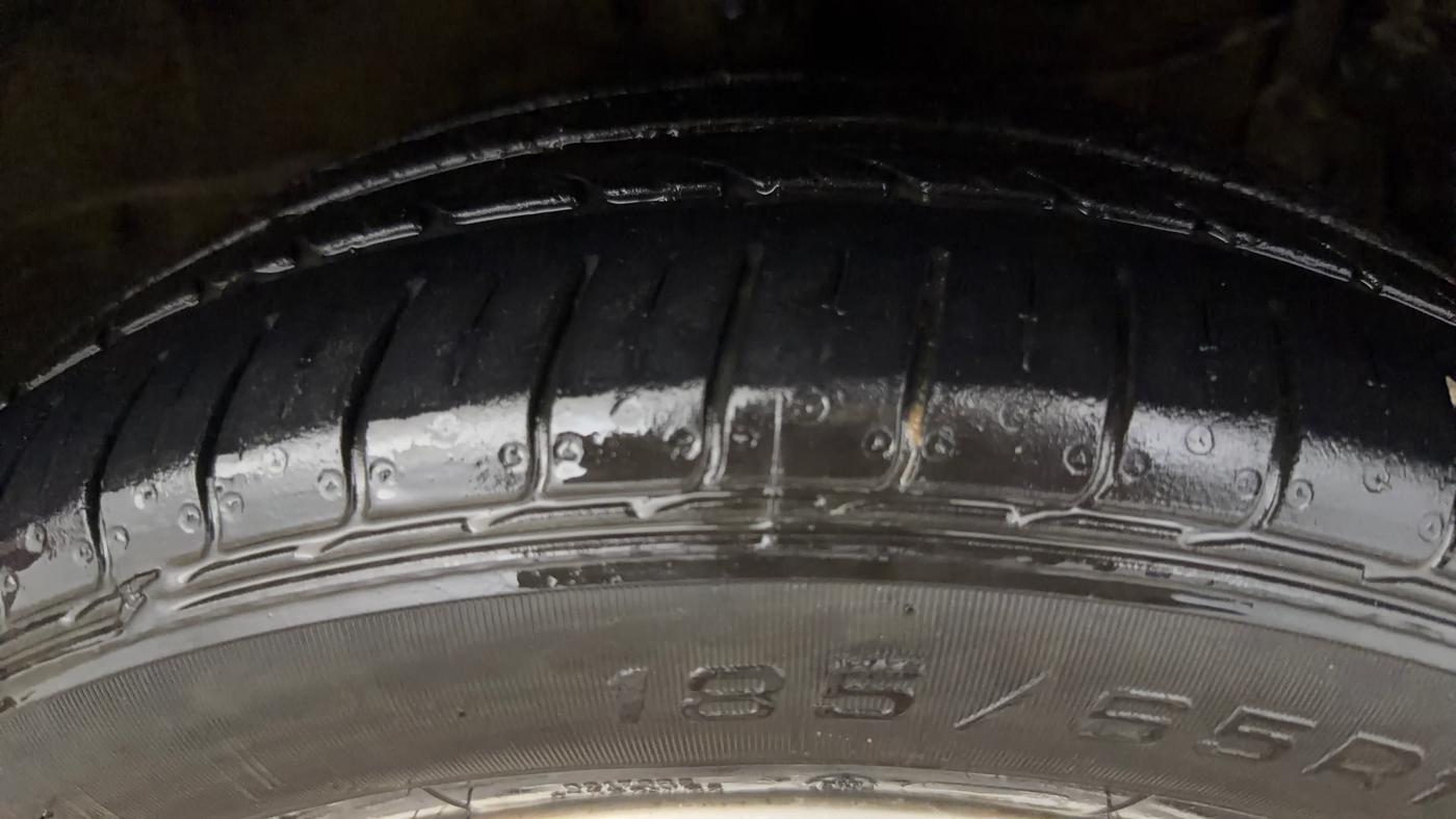 2021 Maruti Ciaz ZETA AT 1.5  SHVS PETROL, Petrol, Automatic, 44,799 km, Right Front Tyre Tread
