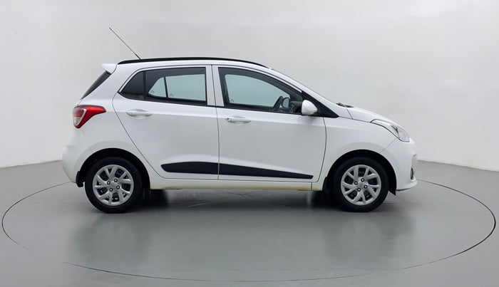 2019 Hyundai Grand i10 1.2 KAPPA SPORTZ (O), Petrol, Manual, 9,128 km, Right Side