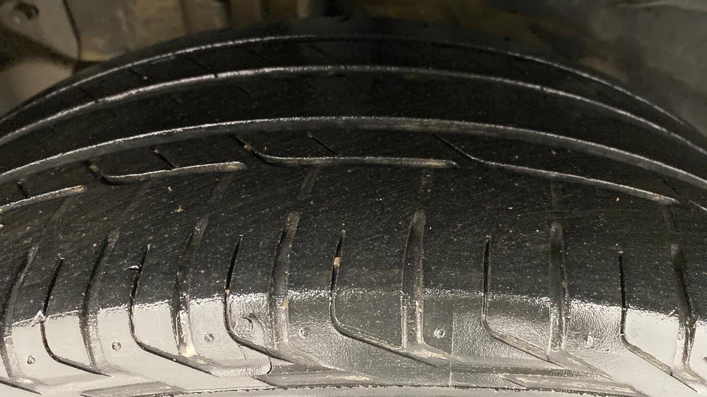2019 Tata NEXON XZA+ 1.5, Diesel, Automatic, 69,702 km, Right Rear Tyre Tread