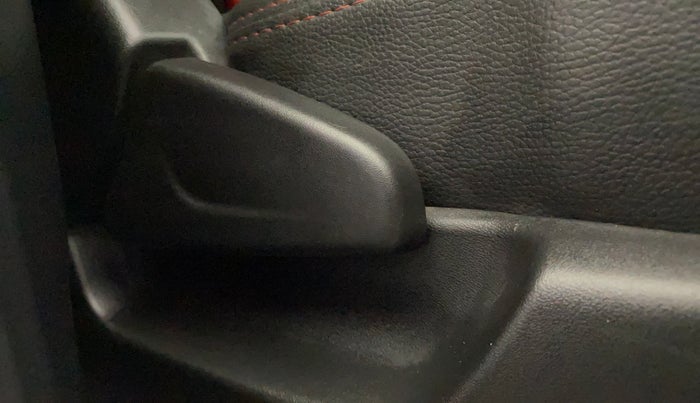 2019 Datsun Redi Go T (O), Petrol, Manual, 72,455 km, Driver Side Adjustment Panel